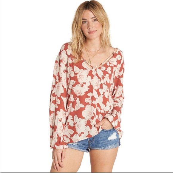 New Billabong Winding Roads Red Floral Print Top Blouse with Elastic Wrists !! - Picture 1 of 9